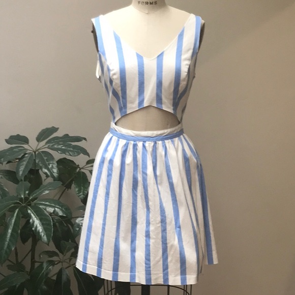 Forever 21 Dresses & Skirts - Forever 21 Blue White Stripe Fit n Flare size L